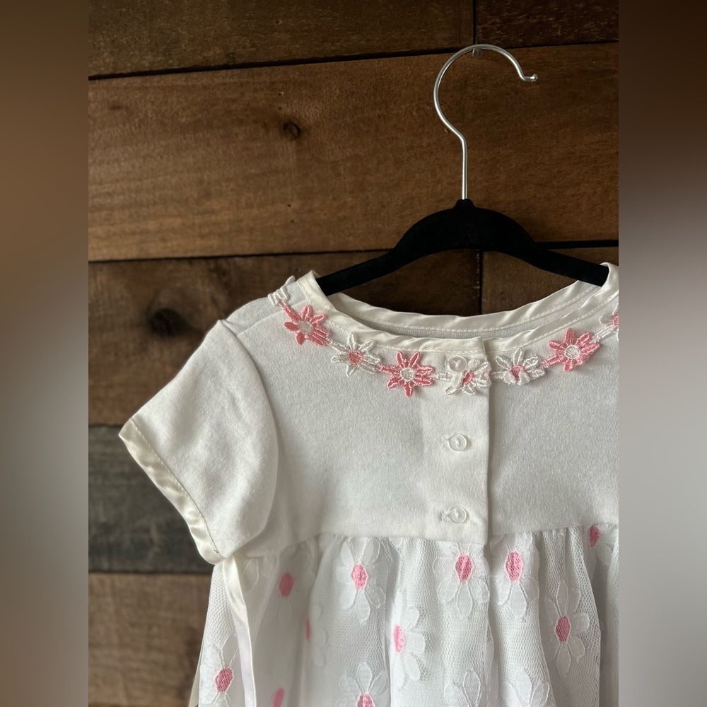 Vintage White and Pink Daisy Embroidered Baby Dress Size 12M - Picture 8 of 9